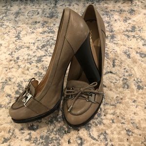 Timeless heels by Via Spiga